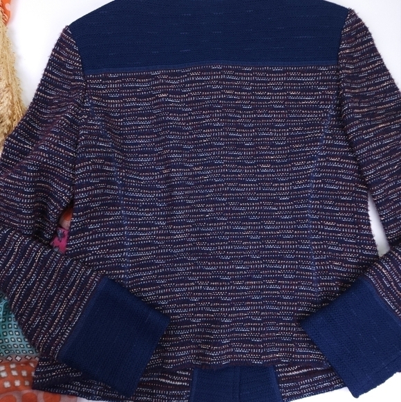 St. John Women's Gold Buttoned Blue Red Tweed Cardigan Blazer Sz 8 - Picture 11 of 12